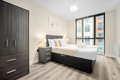 Stylish 2 Bed Apartment - Smart TV - WIFI -  Jewellery Quarter 1