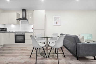 Stylish 2 Bed Apartment - Smart TV - WIFI -  Jewellery Quarter 1