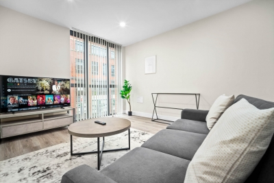 Stylish 2 Bed Apartment - Smart TV - WIFI -  Jewellery Quarter 1