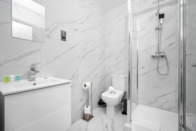 Stylish 2 Bed Apartment - Smart TV - WIFI -  Jewellery Quarter 1