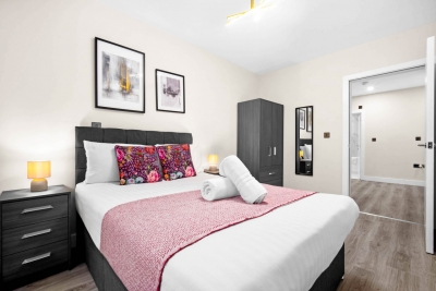 Stylish 2 Bed Apartment - Smart TV - WIFI -  Jewellery Quarter