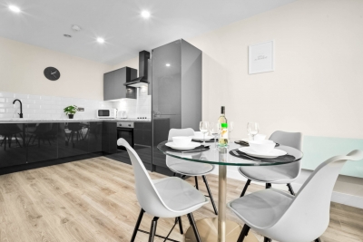 Stylish 2 Bed Apartment - Smart TV - WIFI -  Jewellery Quarter