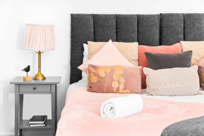 Stylish Apartment - Netflix - On Street Parking 1