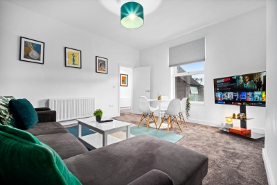 Stylish Apartment - Netflix - On Street Parking