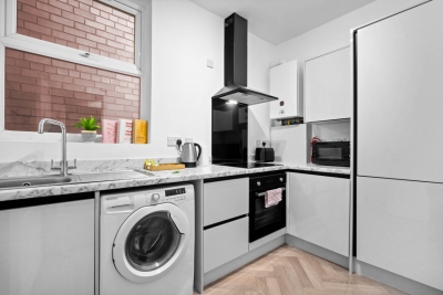 Stylish Apartment - Netflix - On Street Parking