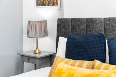 Stylish Apartment - Netflix - On Street Parking