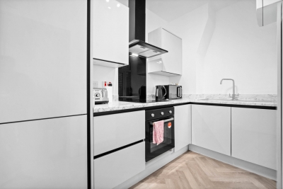 Stylish Apartment - Netflix - On Street Parking