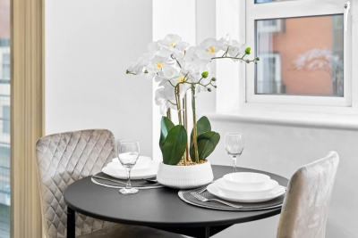Stylish Apartment - Jewellery Quarter - Parking & Balcony