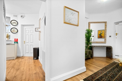 Cozy Two Bedroom Apartment - 2 Parking Spaces - Balcony