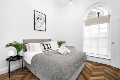 Modern 2 Bedroom Apartment - Free Netflix - Bedroom Tv  - Wolverhampton Centre