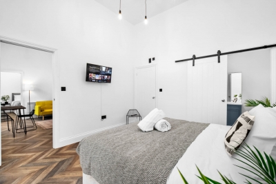 Modern 2 Bedroom Apartment - Free Netflix - Bedroom Tv  - Wolverhampton Centre