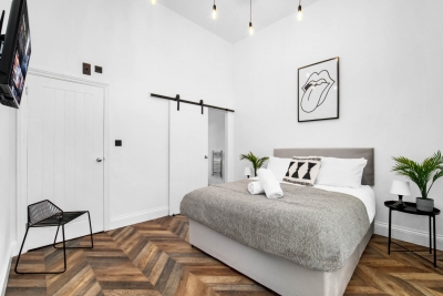 Modern 2 Bedroom Apartment - Free Netflix - Bedroom Tv  - Wolverhampton Centre