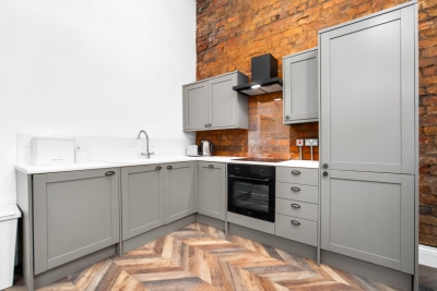Stylish 2 Bedroom Apartment - Netflix - Wolverhampton Centre