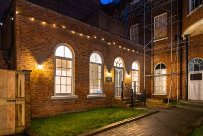 Modern 3 Bedroom Townhouse - Bedroom TVs - Wolverhampton Centre
