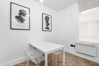 Modern 3 Bedroom Townhouse - Bedroom TVs - Wolverhampton Centre