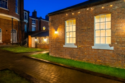 Modern 3 Bedroom Townhouse - Bedroom TVs - Wolverhampton Centre