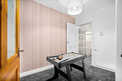 Stylish 3 Bedroom House - Garden - Parking