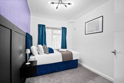 Stylish 3 Bedroom House - Garden - Parking