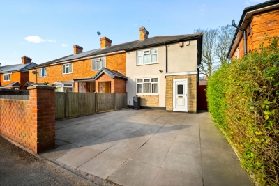 Stylish 3 Bedroom House - Garden - Parking