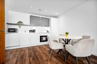 Stylish 2 Bedroom Apartment - City Centre - Netflix - Fast WiFi