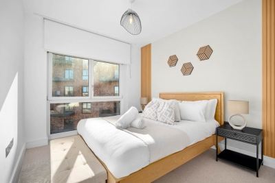 Luxury 2 Bedroom Apartment - Juliet Balcony