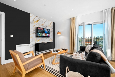 Luxury 2 Bedroom Apartment - Juliet Balcony