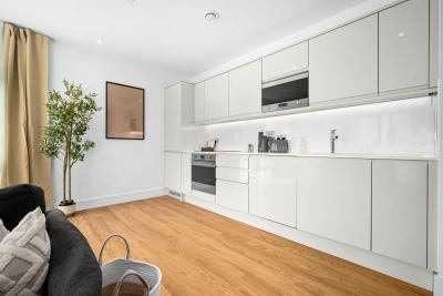 Luxury 2 Bedroom Apartment - Juliet Balcony