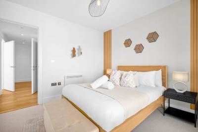 Luxury 2 Bedroom Apartment - Juliet Balcony