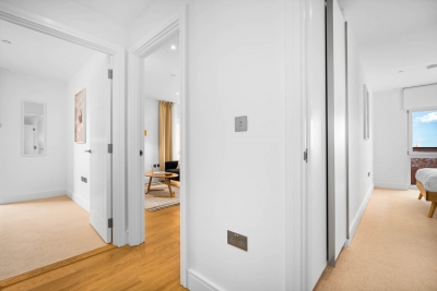 Stylish 2 Bedroom Apartment * Balcony * Fast Wi-Fi