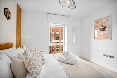 Stylish 2 Bedroom Apartment * Balcony * Fast Wi-Fi