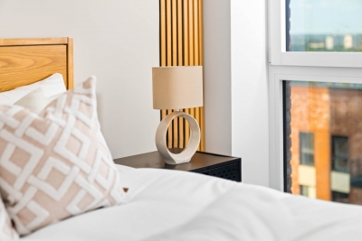 Luxury 2 Bedroom Apartment - Juliet Balcony - Fast WiFi - Netflix