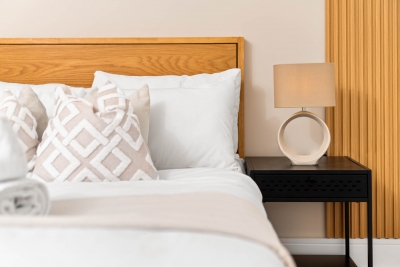Luxury 2 Bedroom Apartment - Juliet Balcony - Fast WiFi - Netflix