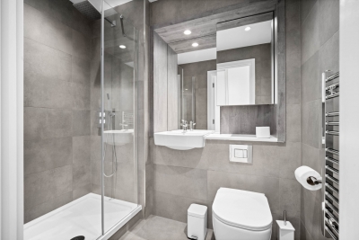 Luxury 2 Bedroom Apartment - Juliet Balcony - Fast WiFi - Netflix