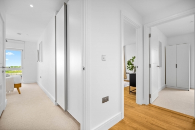 Luxury 2 Bedroom Apartment - Juliet Balcony - Fast WiFi - Netflix