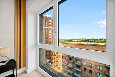 Luxury 2 Bedroom Apartment - Juliet Balcony - Fast WiFi - Netflix