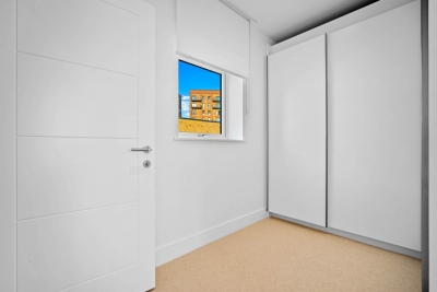 Stylish 4 Bedroom Townhouse - Garden - Balconies - Parking