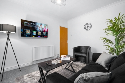 Modern Four Bedroom House - Garden - Parking - Great Barr