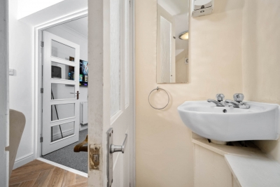Modern Four Bedroom House - Garden - Parking - Great Barr