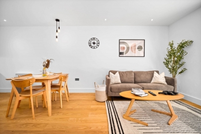 Modern Apartment - Balcony - Fast WiFi - Netflix