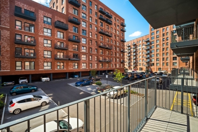 Modern Apartment - Balcony - Fast WiFi - Netflix
