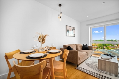 Modern Apartment * Balcony * Canal Views * Netflix