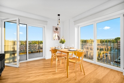 Stylish 2 Bed Apartment * Balcony * Netflix