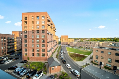 Stylish 2 Bed Apartment * Balcony * Netflix