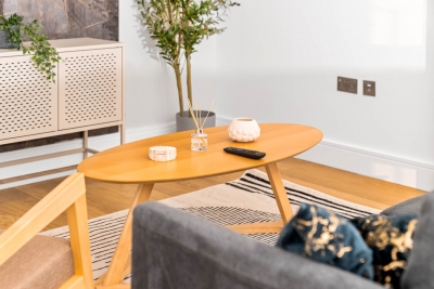 Stylish 2 Bed Apartment * Balcony * Netflix