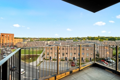 Stylish 2 Bed Apartment * Balcony * Netflix