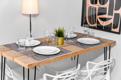 Elegant 2 Bedroom Apartment - Parking - Garden - Netflix