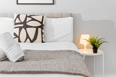 Elegant 2 Bedroom Apartment - Parking - Garden - Netflix
