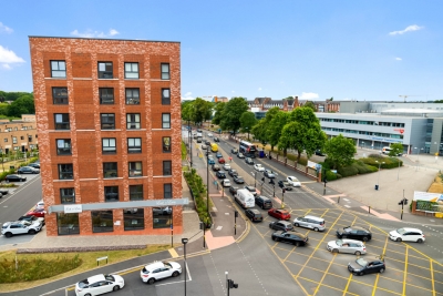 Stylish Apartment * 2 Bed * City Centre * Parking
