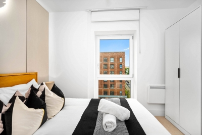 Stylish Apartment * 2 Bed * City Centre * Parking
