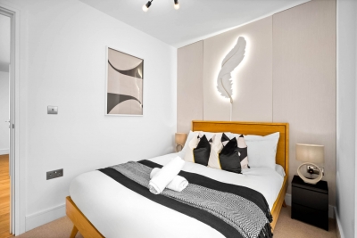 Stylish Apartment * 2 Bed * City Centre * Parking